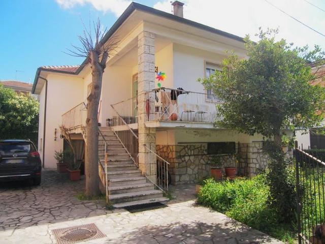 Villa Indipendente in vendita a Abbadia Di Montepulciano, Toscana
