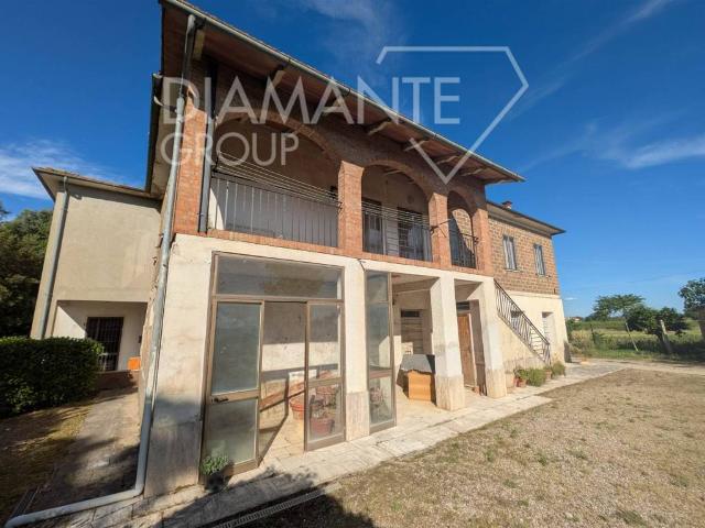 Villa Indipendente in vendita a Abbadia Di Montepulciano, Toscana
