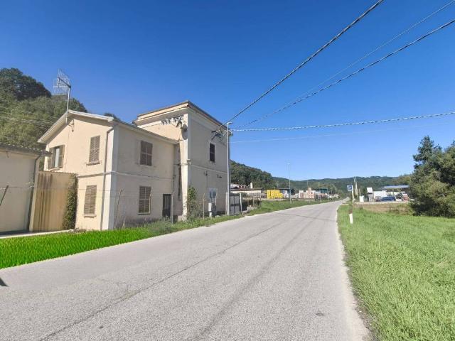 Villa Indipendente in vendita a Montereale, Abruzzo