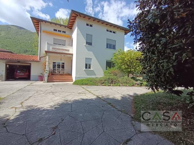 Villa Indipendente in vendita a Montereale Valcellina, Friuli-Venezia Giulia