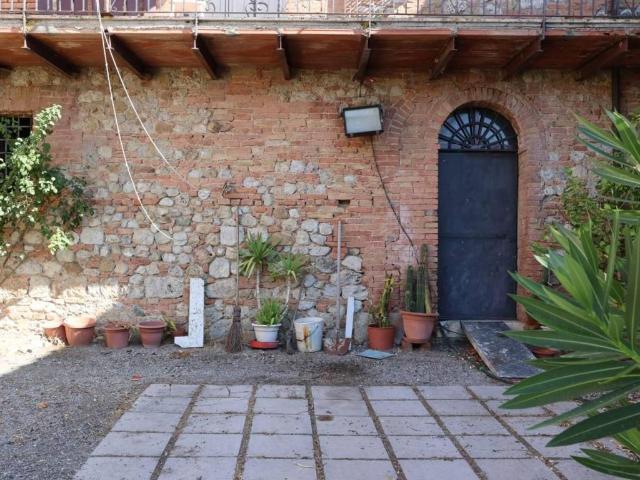 Villa Indipendente in vendita a Grotti Basso, Monteroni D'arbia