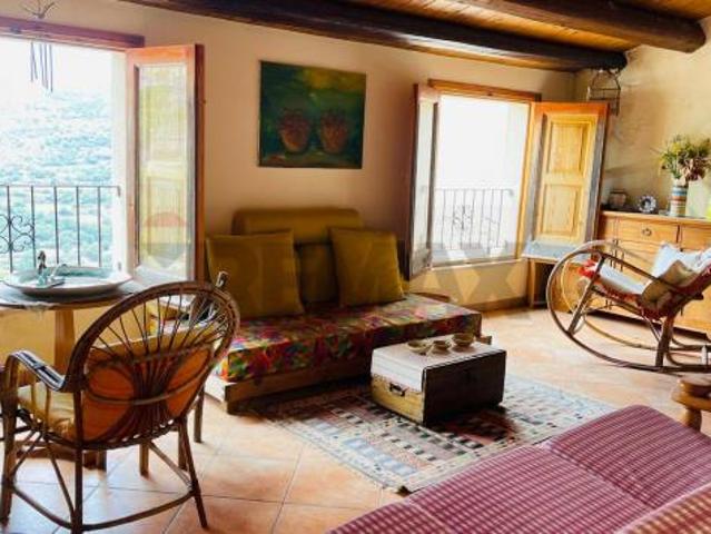 Villa Indipendente in vendita a Monterosso Almo, Sicilia