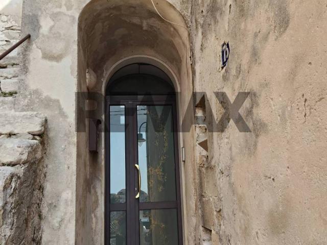 Villa Indipendente in vendita a Monterosso Almo, Sicilia