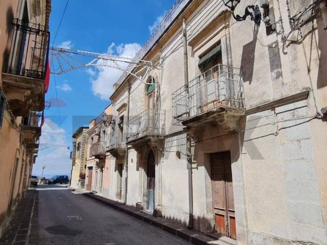 Villa Indipendente in vendita a Monterosso Almo, Sicilia