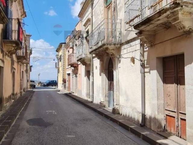 Villa Indipendente in vendita a Monterosso Almo, Sicilia