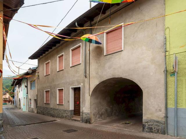 Villa Indipendente in vendita a San Pietro di Monterosso, Monterosso Grana