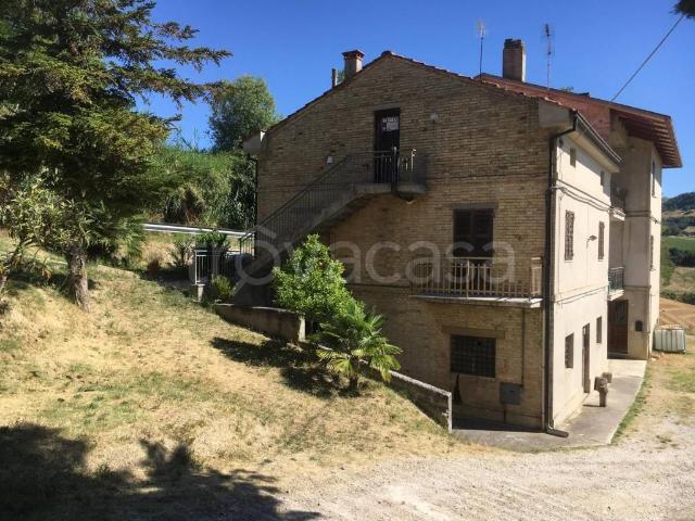 Villa Indipendente in vendita a Rubbianello, Monterubbiano