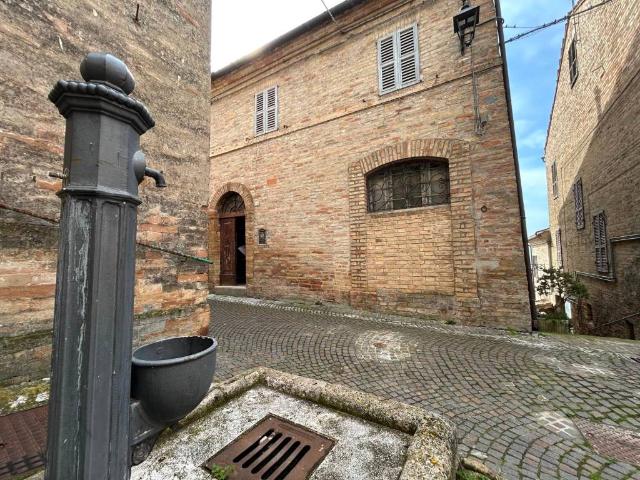 Villa Indipendente in vendita a Marche, Fermo