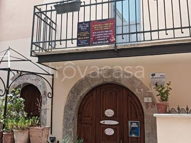 Villa Indipendente in vendita a Sellano, Umbria