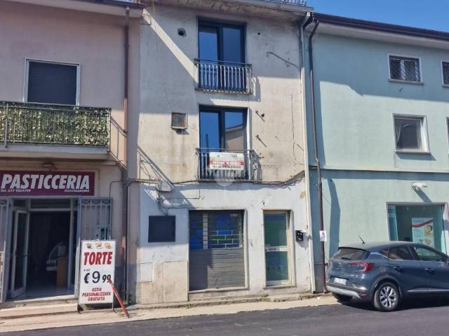 Villa Indipendente in vendita a Montesarchio, Campania
