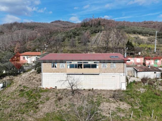 Villa Indipendente in vendita a Montesarchio, Campania