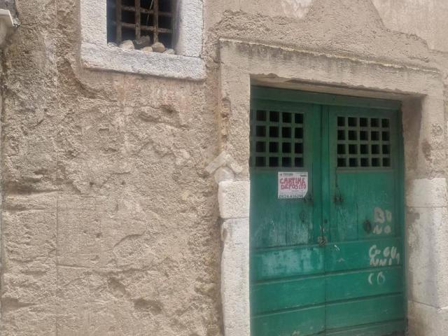 Villa Indipendente in vendita a Montesarchio, Campania