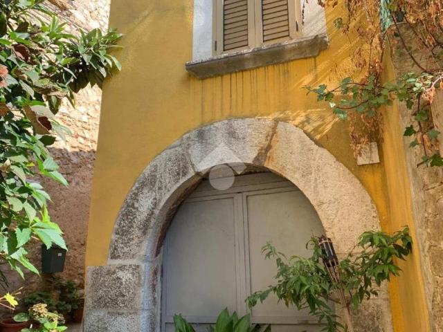 Villa Indipendente in vendita a Montesarchio, Campania