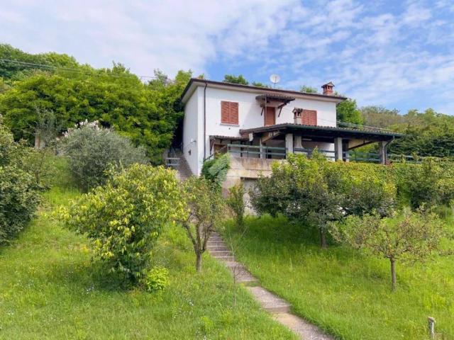 Villa Indipendente in vendita a Montescano, Lombardia