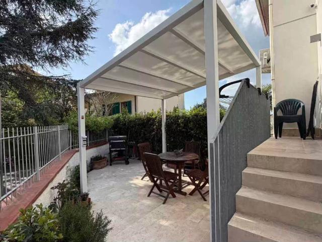Villa Indipendente in vendita a Poggio Gagliardo, Montescudaio
