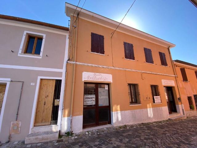 Villa Indipendente in vendita a Montescudo-Monte Colombo, Montescudo