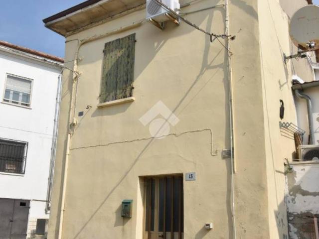 Villa Indipendente in vendita a Montescudo-Monte Colombo, Monte Colombo