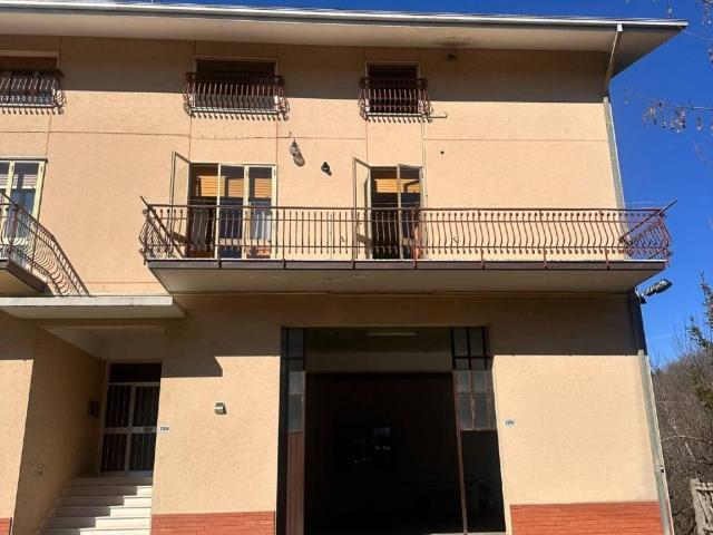 Villa Indipendente in vendita a Montese, Reggio Emilia