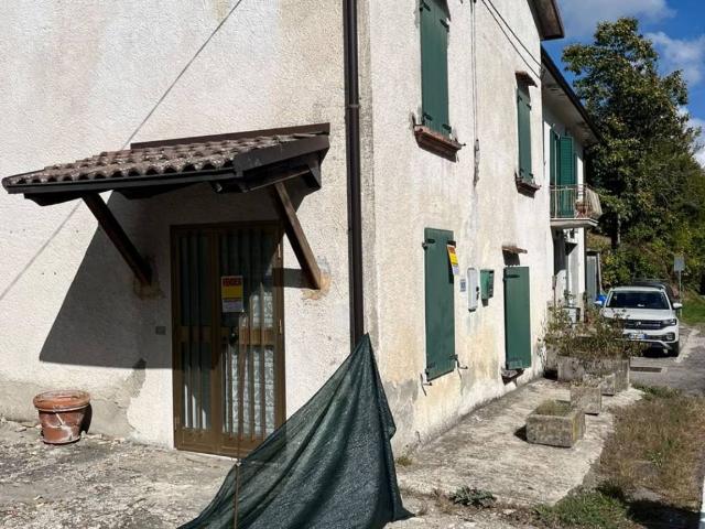 Villa Indipendente in vendita a Iola, Montese