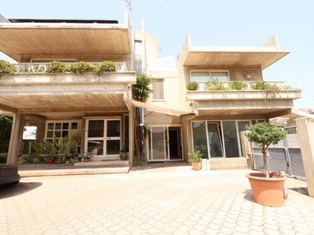 Villa Indipendente in vendita a Montesilvano, Abruzzo