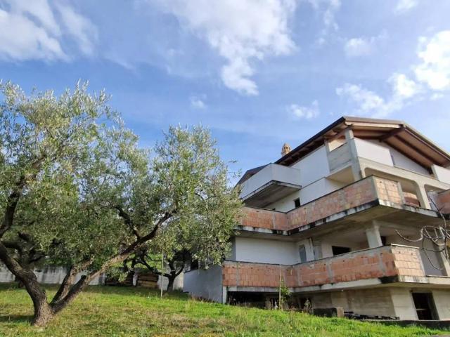 Villa Indipendente in vendita a Montesilvano, Abruzzo