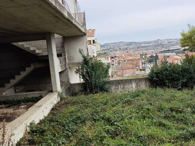 Villa Indipendente in vendita a Montesilvano, Abruzzo