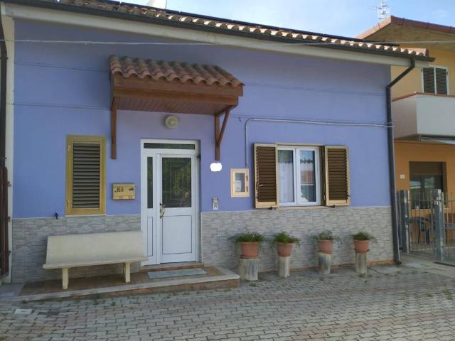 Villa Indipendente in vendita a Villa Canonico, Montesilvano