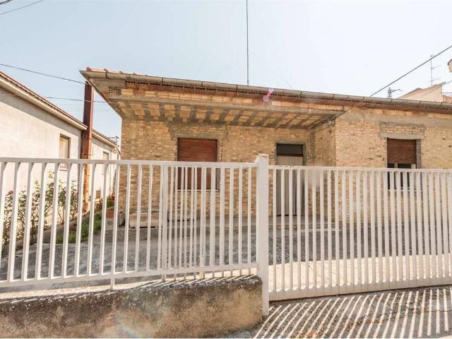 Villa Indipendente in vendita a Montesilvano, Abruzzo
