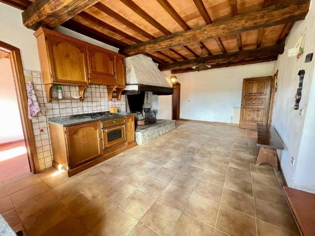 Villa Indipendente in vendita a Montevarchi, Toscana