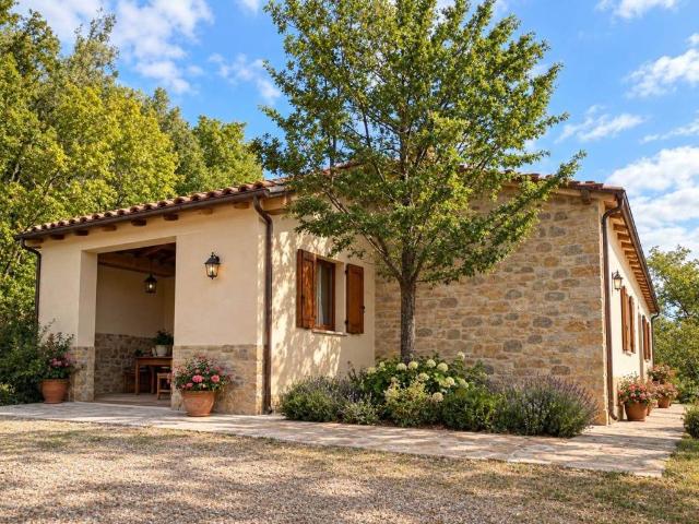 Villa Indipendente in vendita a Monteverdi Marittimo, Pisa