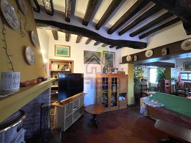 Villa Indipendente in vendita a Casazza, Monticelli d'Ongina