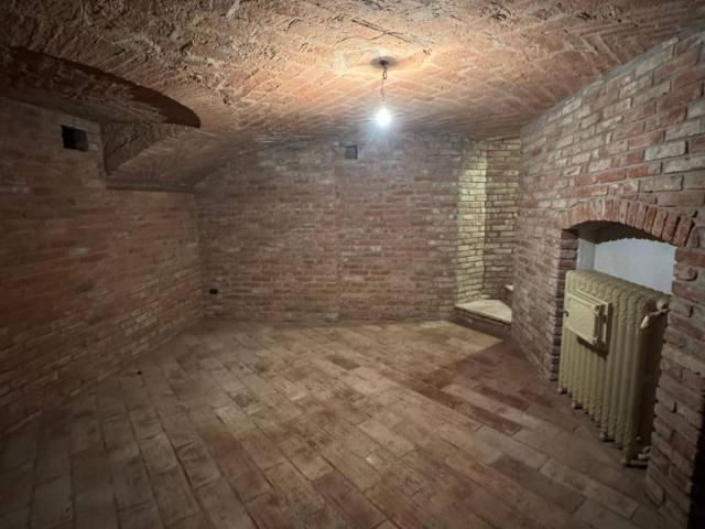 Villa Indipendente in vendita a Monticelli d'Ongina, Piacenza