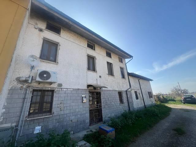Villa Indipendente in vendita a Monticelli Pavese, Lombardia