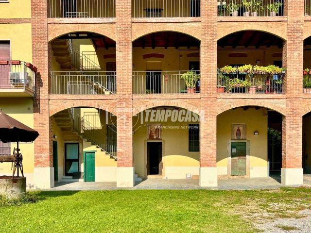 Villa Indipendente in vendita a Monticello, Lombardia