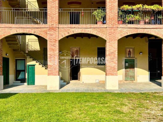Villa Indipendente in vendita a Monticello, Lombardia