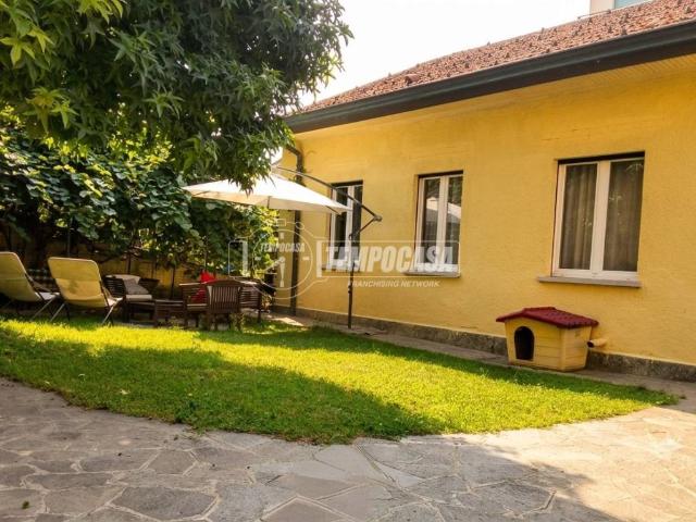 Villa Indipendente in vendita a Monticello, Lombardia
