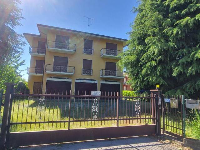 Villa Indipendente in vendita a Monticello, Lombardia