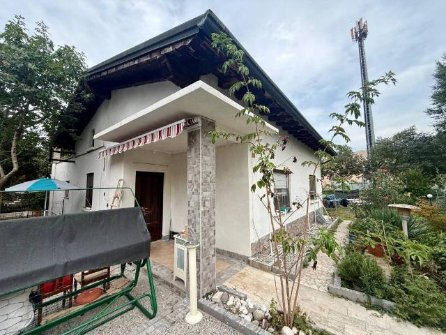 Villa Indipendente in vendita a Fascia d'Oro, Montichiari