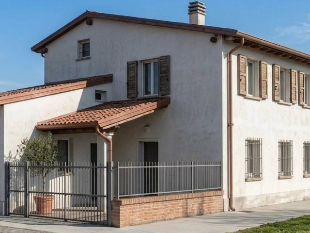 Villa Indipendente in vendita a Montichiari, Lombardia