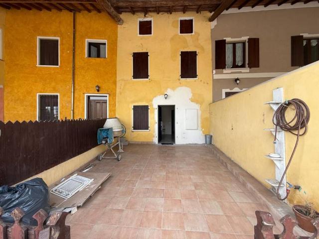 Villa Indipendente in vendita a Vighizzolo, Montichiari