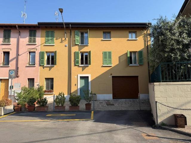 Villa Indipendente in vendita a Montichiari, Lombardia