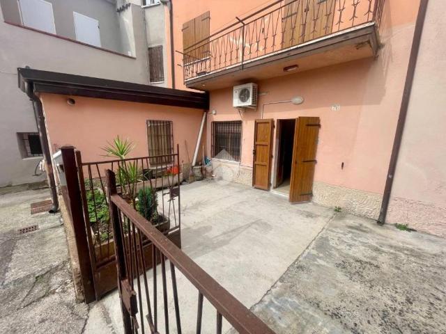 Villa Indipendente in vendita a Montichiari, Lombardia
