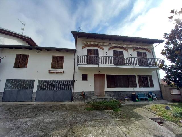 Villa Indipendente in vendita a Piemonte, Asti