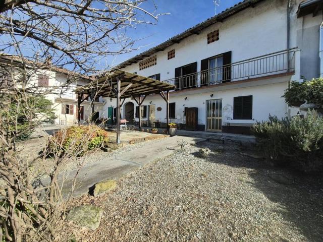Villa Indipendente in vendita a Piemonte, Asti