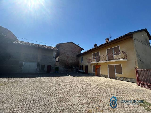 Villa Indipendente in vendita a Piemonte, Asti