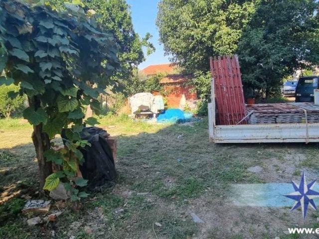 Villa Indipendente in vendita a Debbia, Montignoso