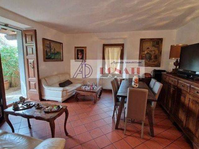 Villa Indipendente in vendita a Debbia, Montignoso
