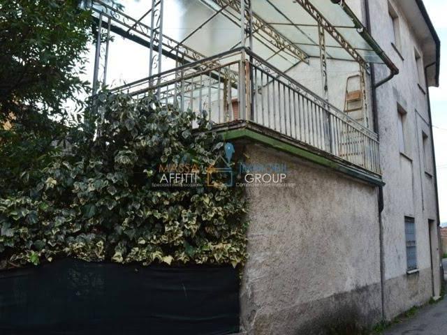 Villa Indipendente in vendita a Capanne, Montignoso