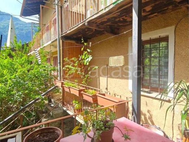 Villa Indipendente in vendita a Montjovet, Aosta