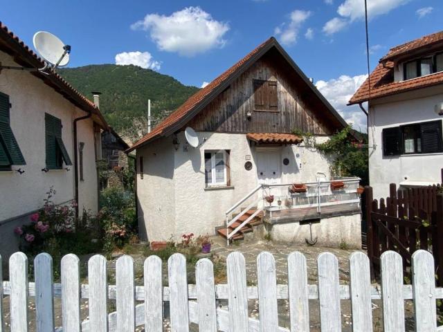 Villa Indipendente in vendita a Casà, Montoggio